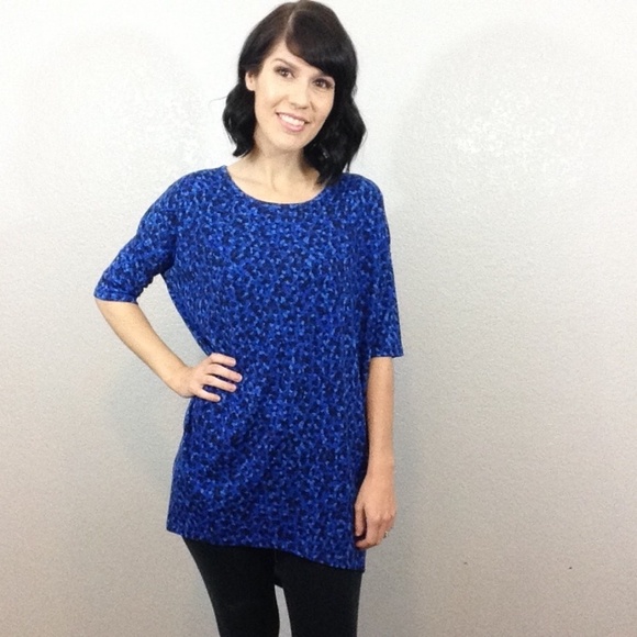 Lularoe Irma Tunic - Picture 2 of 6